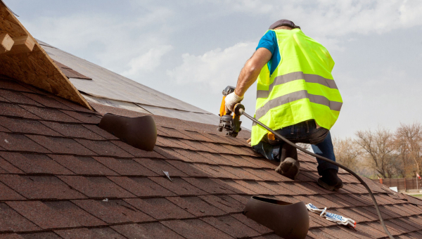 What to Look for in a Dallas Roofer